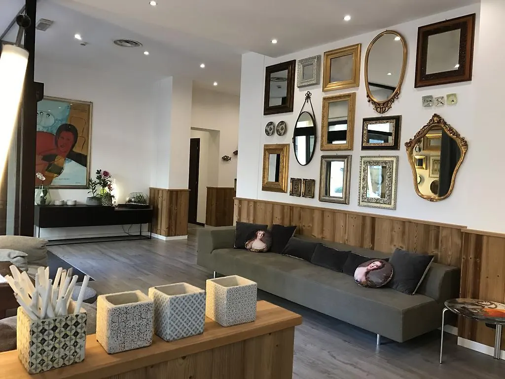 Hotel Bernina Milan 3*,  Italy